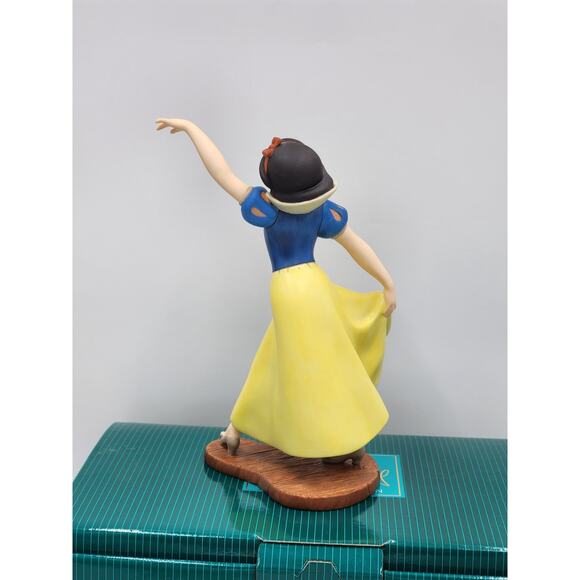 WDCC Disney Snow White Figurine The Fairest One Of All Box COA Collection - Picture 6 of 13